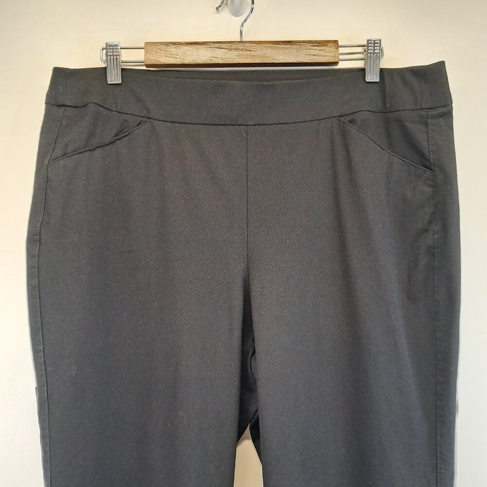 Chico’s Travelers Collection Pull On Crop Black Pants Size 16 - Picture 4 of 9